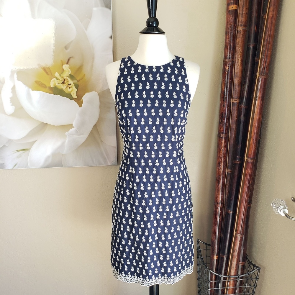 Ann Taylor ~ Navy Floral Eyelet Sheath Dre… - Picture 3 of 6
